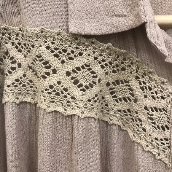 Beautiful Taupe Top - Picture 6 of 7